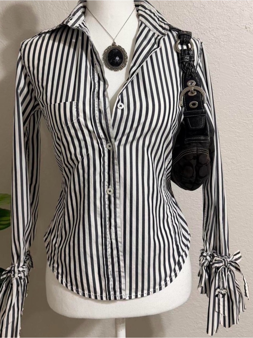 Paul Smith Striped Button Down Shirt w Ruffle Cuffs Preppy Chic